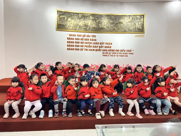 TRƯỜNG MẦM NON LÁNG THƯỢNG TỔ CHỨC HOẠT ĐỘNG THAM QUAN DÃ NGOẠI CHO HỌC SINH HƯỚNG VỀ CỘI NGUỒN