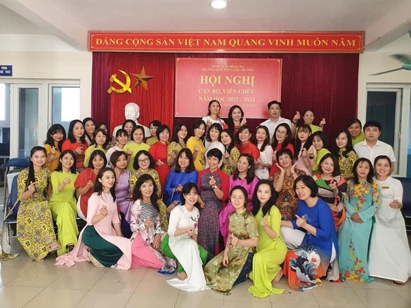 TRƯỜNG MẦM NON LÁNG THƯỢNG TỔ CHỨC HỘI NGHỊ CÁN BỘ, VIÊN CHỨC NĂM HỌC 2022 - 2023