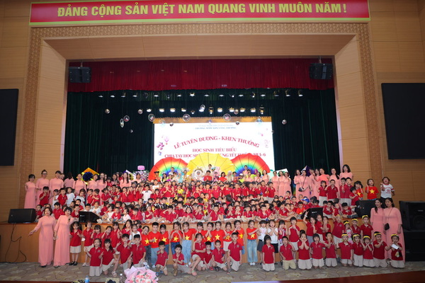 TRƯỜNG MẦM NON LÁNG THƯỢNG TỔ CHỨC  CHƯƠNG TRÌNH TỔNG KẾT - KHEN THƯỞNG HỌC SINH TIÊU BIỂU  - CHIA TAY HỌC SINH MẪU GIÁO LỚN - MỪNG TẾT THIẾU NHI 1 - 6   NĂM HỌC 2024 - 2025