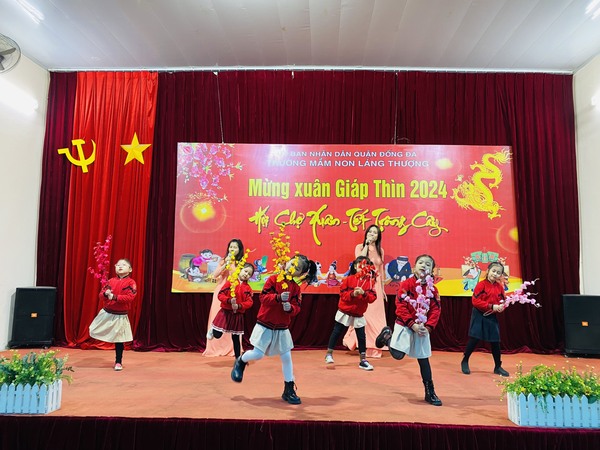 TRƯỜNG MẦM NON LÁNG THƯỢNG  TƯNG BỪNGTỔ CHỨC NGÀY HỘI TẾT TRỒNG CÂY