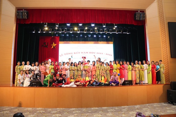 Cán bộ giáo viên, nhân viên trường