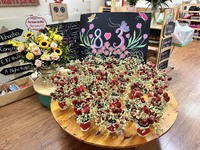 NGÀY 8/3 ĐONG ĐẦY YÊU THƯƠNG CỦA CÁC BÉ  TRƯỜNG MẦM NON LÁNG THƯỢNG